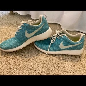 Nike roshe women’s 8.5